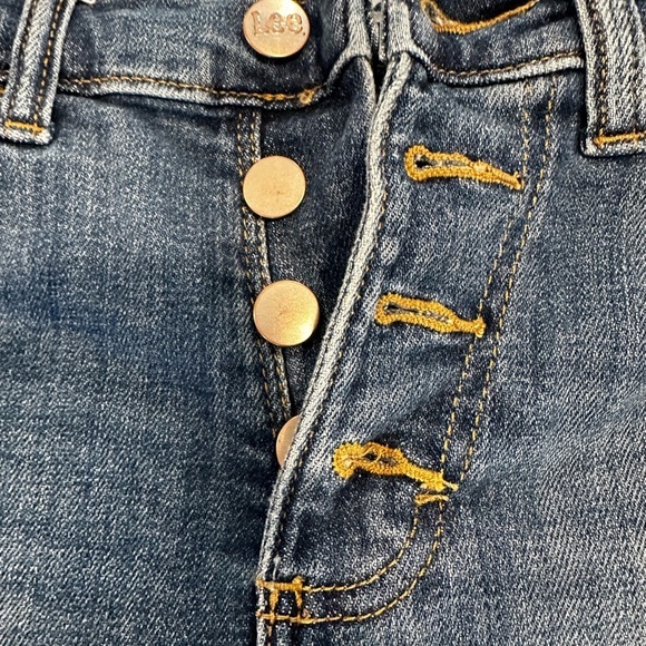 LEE - Heritage High-Rise Relaxed Fit Button Fly Jean Denim Shorts. Jorts. - Picture 6 of 9